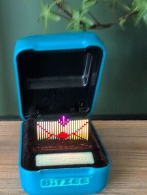 Bitzee Magical Pet Light-Up Box